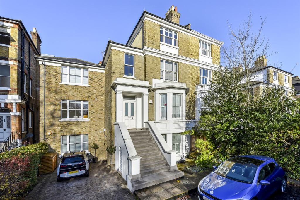 ロンドン イーリング セミデタッチハウス 3ベッドルームの賃貸物件詳細