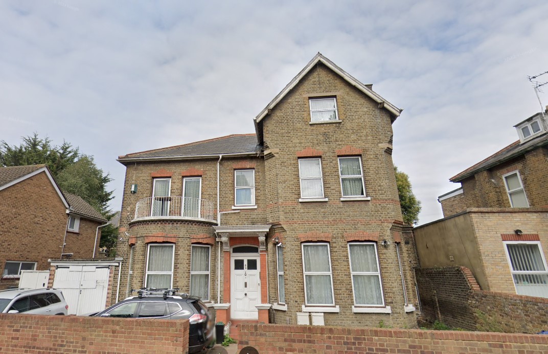 ロンドン イーリング コンバージョンフラット 2ベッドルームの賃貸物件詳細